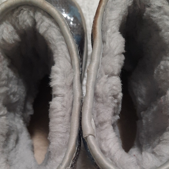 UGG Blue and Gray Sequin Star Boots - Picture 9 of 15